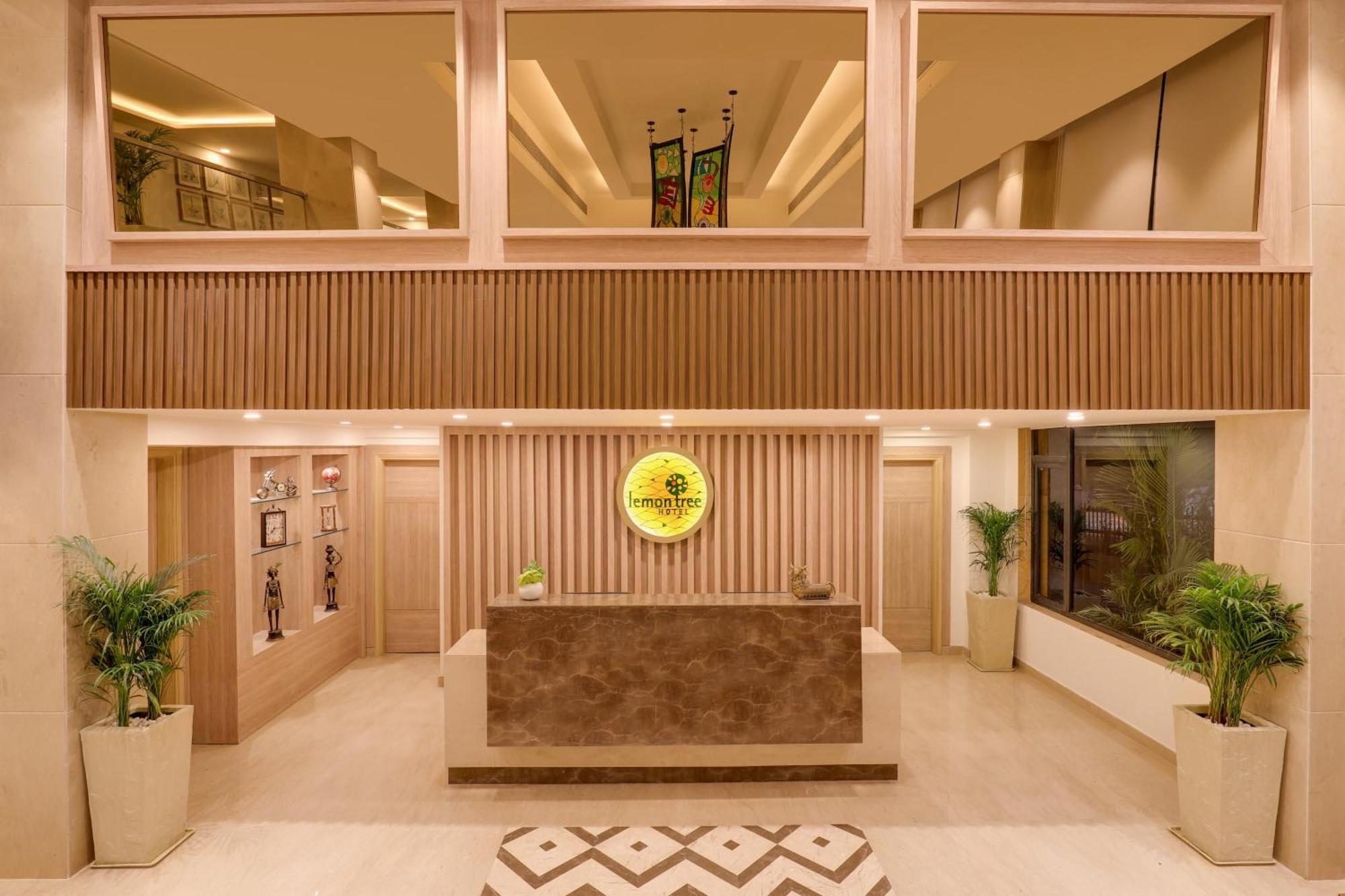 Lemon Tree Hotel, リシケーシュ エクステリア 写真