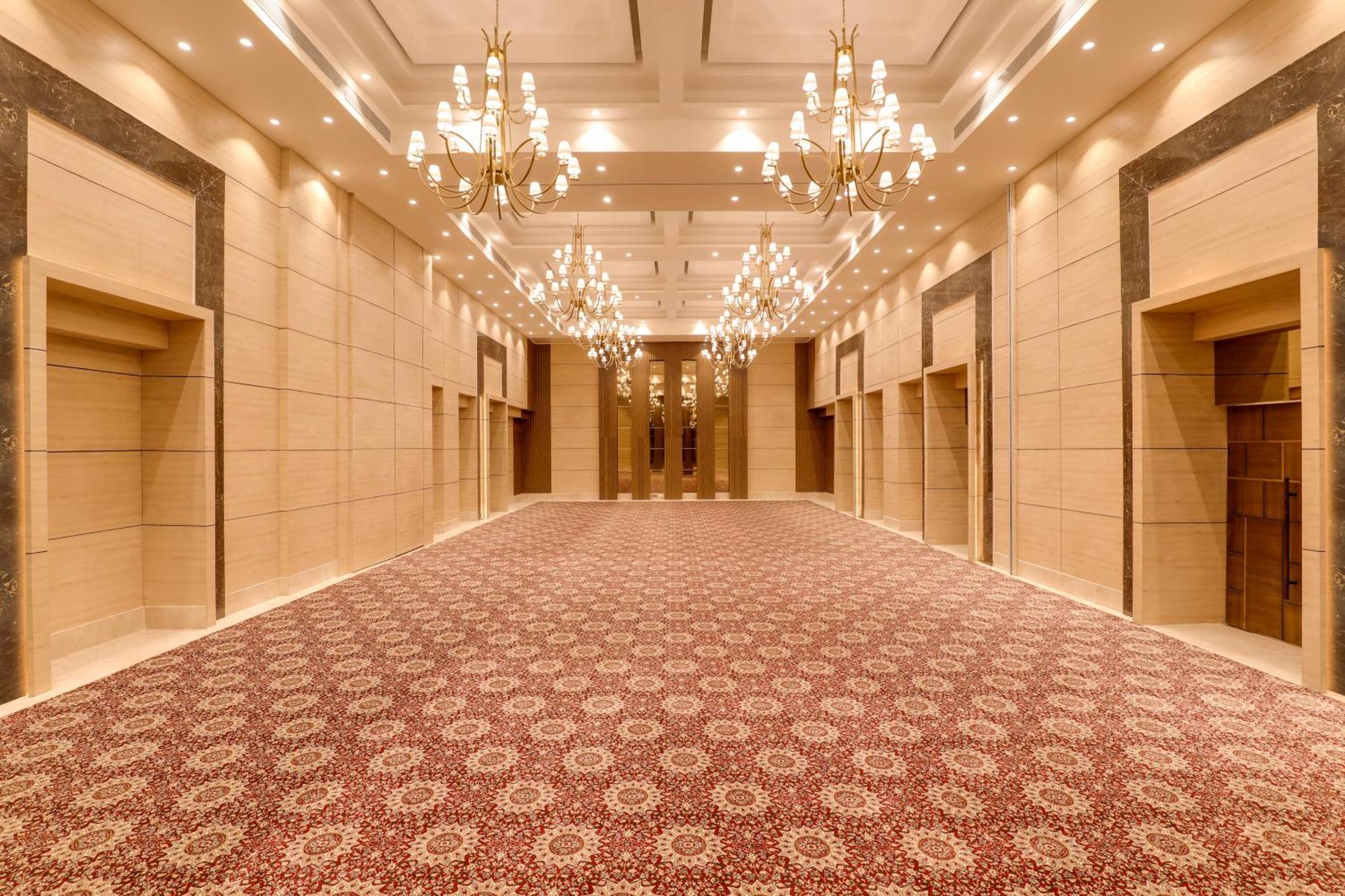 Lemon Tree Hotel, リシケーシュ エクステリア 写真