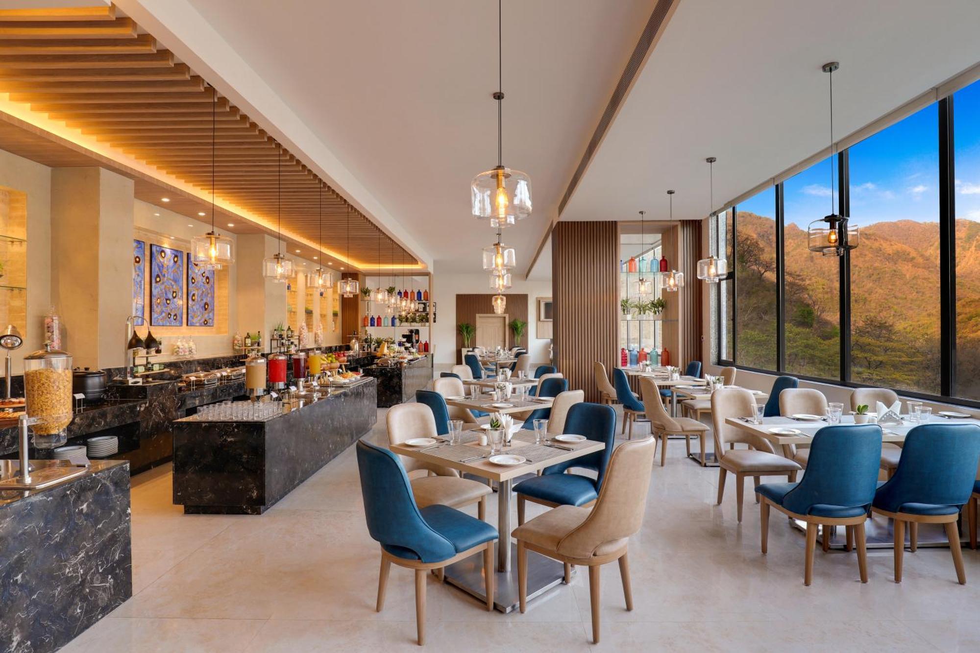 Lemon Tree Hotel, リシケーシュ エクステリア 写真